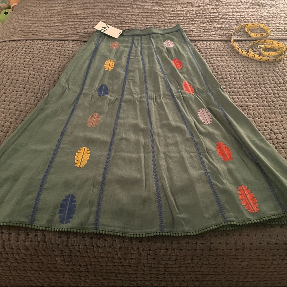 Zara Green A-Line Skirt with Colorful Accents